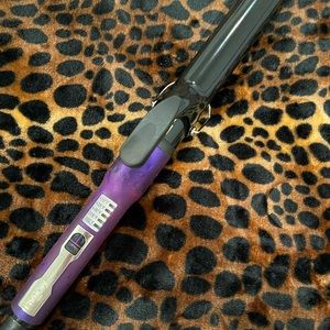 1 1/4 inch Morali curling iron